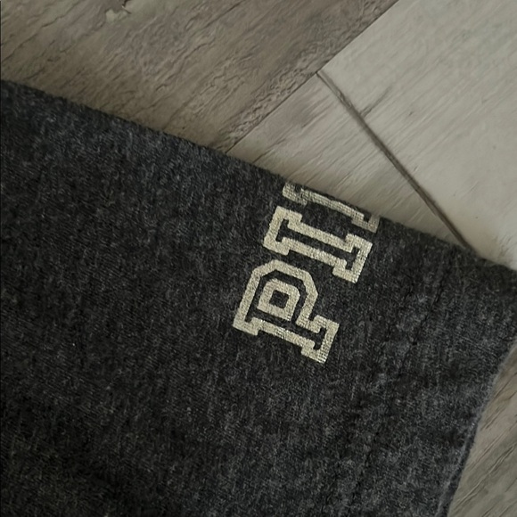 Victoria’s Secret Hawaii Tshirt - Picture 3 of 4